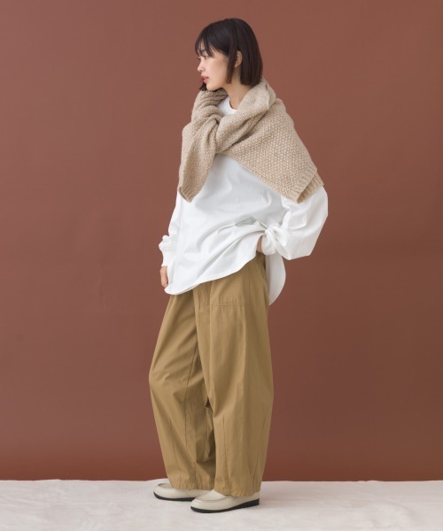 OMNES(オムネス)の「ラウンドヘムサイドスリット プルオーバー ロングスリーブ Tシャツ(Tシャツ/カットソー・レディース・ブルー/ブラック/ホワイト/ダークグレー・FREE)」の9枚目の写真