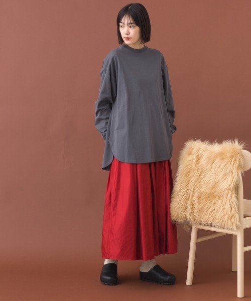 OMNES(オムネス)の「ラウンドヘムサイドスリット プルオーバー ロングスリーブ Tシャツ(Tシャツ/カットソー・レディース・ブルー/ブラック/ホワイト/ダークグレー・FREE)」の18枚目の写真