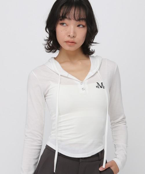 MUCENT(ムセント)の「★K-POPアイドル着用 MUCENT/RUEN フーディ― ロングスリーブ(Tシャツ/カットソー・レディース・ブラック/ホワイト/グレー・FREE)」の1枚目の写真