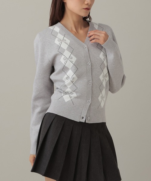 AMESWORLDWIDE（アメスワールドワイド）の「AMES WORLDWIDE／Vネックアーガイルニットカーディガン（カーディガン/ボレロ・レディース・グレー/ブラウン/チャコール・FREE）」の18枚目の写真