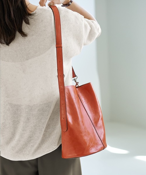 STYLE DELI（スタイルデリ）の「差し色用カラーショルダーバッグ（ショルダーバッグ・レディース・グリーン/ブルー/イエロー/オレンジ・FREE）」の6枚目の写真