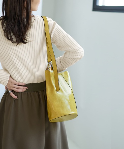 STYLE DELI（スタイルデリ）の「差し色用カラーショルダーバッグ（ショルダーバッグ・レディース・グリーン/ブルー/イエロー/オレンジ・FREE）」の10枚目の写真