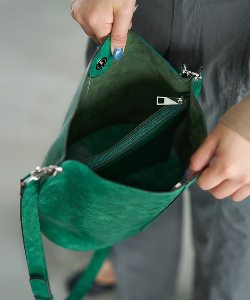 STYLE DELI（スタイルデリ）の「差し色用カラーショルダーバッグ（ショルダーバッグ・レディース・グリーン/ブルー/イエロー/オレンジ・FREE）」の16枚目の写真