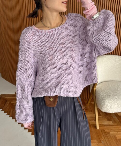DouDou(ドゥドゥ)の「ローゲージニット(ニット/セーター・レディース・サックスブルー/グレー/レッド/レモンイエロー/オフホワイト/ピンク/グレイッシュベージュ/ネイビー/パープル/イエロー・FREE)」の1枚目の写真
