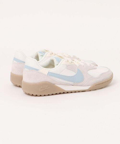 NIKE（ナイキ）の「《NIKE》Terra Manta Suede（スニーカー・レディース・ブラック×ホワイト/ベージュ系その他/ホワイト系その他・22.5cm/23.0cm/23.5cm/24.0cm/24.5cm/25.0cm）」の4枚目の写真