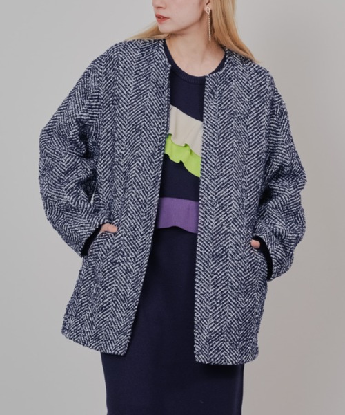 TEVALT（ヴァレット）の「バックタックヘリンボーンツィードコーディガン（カーディガン/ボレロ・レディース・オフホワイト/ブルー/チャコール・38）」の3枚目の写真