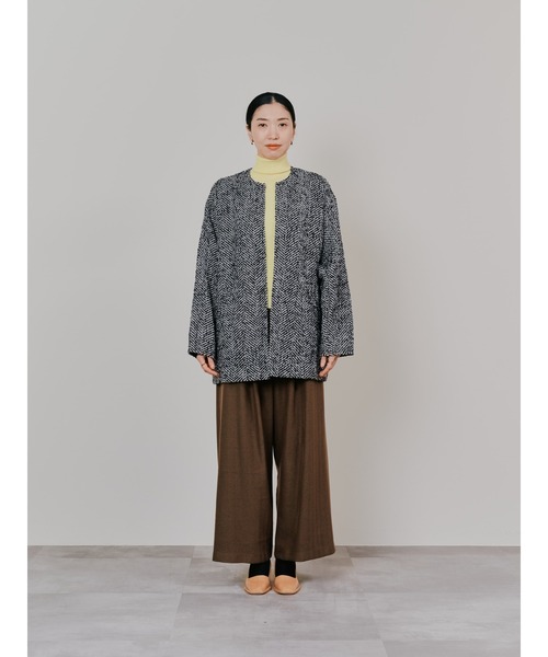 TEVALT（ヴァレット）の「バックタックヘリンボーンツィードコーディガン（カーディガン/ボレロ・レディース・オフホワイト/ブルー/チャコール・38）」の19枚目の写真