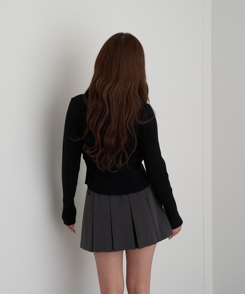 RAY CASSIN(レイカズン)の「レースレイヤードリブ前あきニット(ニット/セーター・レディース・ブラウン/ブラック/ライトベージュ/チャコールグレー・FREE)」の7枚目の写真