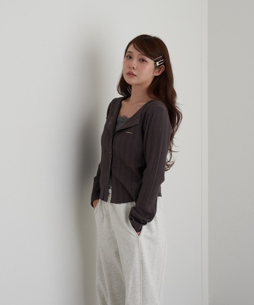 RAY CASSIN(レイカズン)の「レースレイヤードリブ前あきニット(ニット/セーター・レディース・ブラウン/ブラック/ライトベージュ/チャコールグレー・FREE)」の20枚目の写真