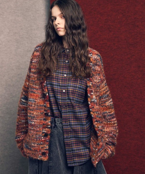 MAISON SPECIAL(メゾンスペシャル)の「《UNISEX》Italian Imported Yarn Prime-Over V-neck cardigan/イタリアンインポートヤーンプライムオーバーVネックカーディガン【MAISON SPECIAL/メゾンスペシャル】(カーディガン/ボレロ・メンズ・グリーン/オレンジ/ブルー・1/2)」の3枚目の写真