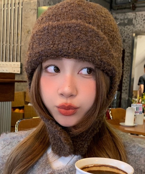 DAY CLOSET（デイ クローゼット）の「【耳まで暖かい/保温性・通気性あり】ループニット耳あて付きトルーパーハット レディース（ニットキャップ/ビーニー・レディース・ブラウン/ホワイト/ブルーグレー/ブラック/モカ・ONE SIZE）」の4枚目の写真