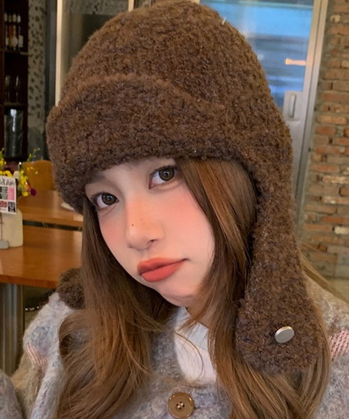 DAY CLOSET（デイ クローゼット）の「【耳まで暖かい/保温性・通気性あり】ループニット耳あて付きトルーパーハット レディース（ニットキャップ/ビーニー・レディース・ブラウン/ホワイト/ブルーグレー/ブラック/モカ・ONE SIZE）」の12枚目の写真