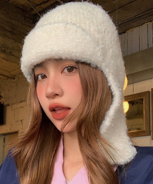 DAY CLOSET（デイ クローゼット）の「【耳まで暖かい/保温性・通気性あり】ループニット耳あて付きトルーパーハット レディース（ニットキャップ/ビーニー・レディース・ブラウン/ホワイト/ブルーグレー/ブラック/モカ・ONE SIZE）」の6枚目の写真