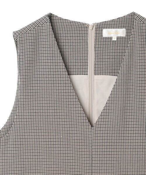 A/C DESIGN BY ALPHA CUBIC（エーシーデザインバイアルファキュービック）の「【ローズオイル加工】千鳥柄ジャンスカワンピース（ワンピース・レディース・ブラウン/ブラック・9号/11号）」の19枚目の写真