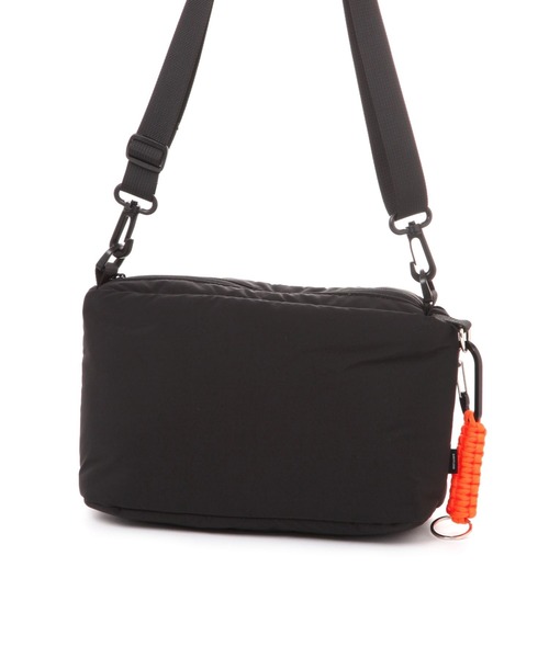 BAYFLOW（ベイフロー）の「チャーム中綿ミニショルダーバッグ（ショルダーバッグ・メンズ・ブラック/ブラウン/グレー・FREE）」の12枚目の写真