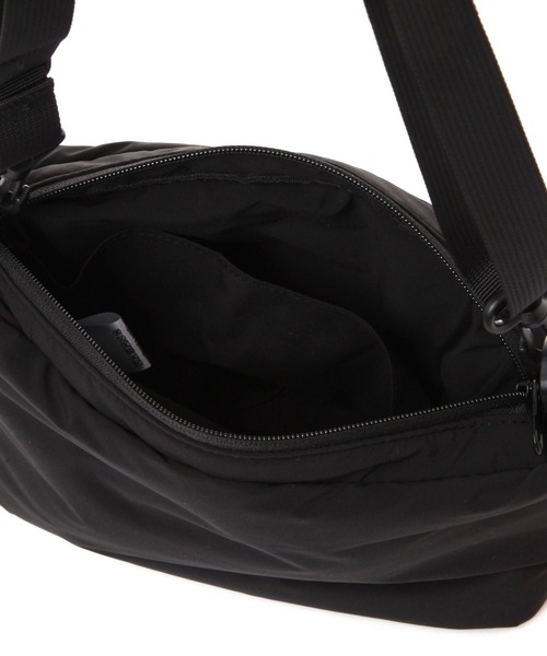 BAYFLOW（ベイフロー）の「チャーム中綿ミニショルダーバッグ（ショルダーバッグ・メンズ・ブラック/ブラウン/グレー・FREE）」の19枚目の写真