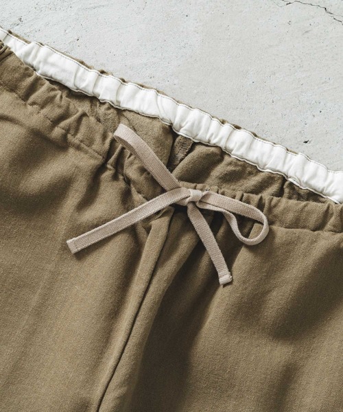quadro（クオドロ）の「コットンウールヘリンボンイージーパンツ（その他パンツ・メンズ・オリーブ/ベージュ/ネイビー・MEDIUM）」の9枚目の写真