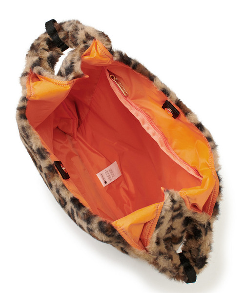 LeSportsac（レスポートサック）の「FUR SHOULDER TOTE レオパードフラッフィーファー（トートバッグ・レディース・ブラウン・FREE）」の6枚目の写真