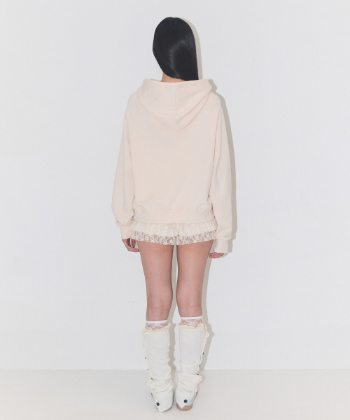 129 ロゴパッチフードジップアップクリーム（パーカー）｜ILLIGO