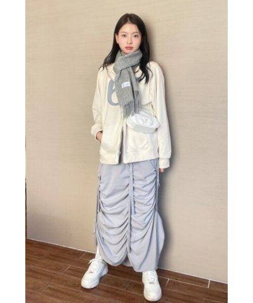 ILLIGO（イリゴ）の「129 ロゴパッチフードジップアップクリーム（パーカー・レディース・その他・SMALL/MEDIUM/LARGE）」の9枚目の写真