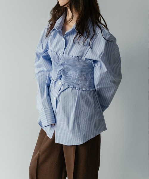 on:nue（オンニュ）の「【on:nue】[着用動画あり！/3way仕様] シャツ×ビスチェ レイヤードストライプシャツ（シャツ/ブラウス・レディース・ブルー/ホワイト・FREE）」の4枚目の写真