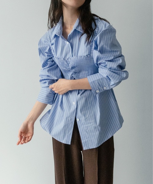 on:nue（オンニュ）の「【on:nue】[着用動画あり！/3way仕様] シャツ×ビスチェ レイヤードストライプシャツ（シャツ/ブラウス・レディース・ブルー/ホワイト・FREE）」の6枚目の写真