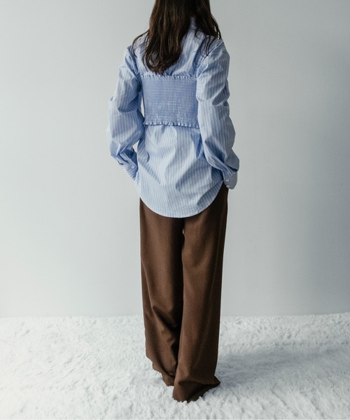 on:nue（オンニュ）の「【on:nue】[着用動画あり！/3way仕様] シャツ×ビスチェ レイヤードストライプシャツ（シャツ/ブラウス・レディース・ブルー/ホワイト・FREE）」の10枚目の写真