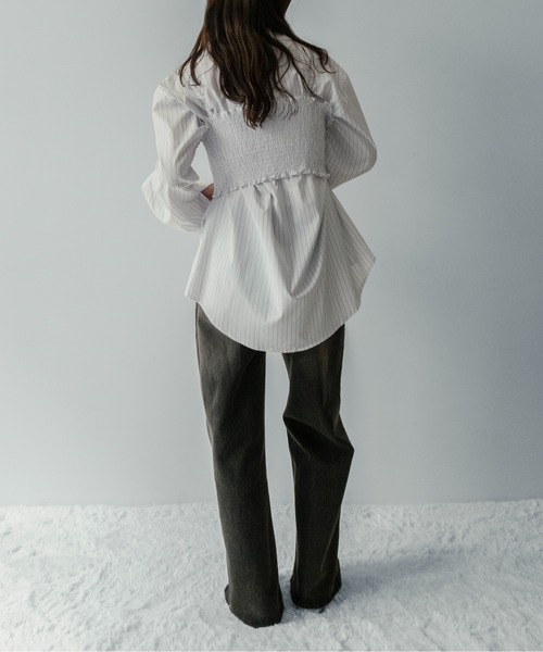 on:nue（オンニュ）の「【on:nue】[着用動画あり！/3way仕様] シャツ×ビスチェ レイヤードストライプシャツ（シャツ/ブラウス・レディース・ブルー/ホワイト・FREE）」の19枚目の写真