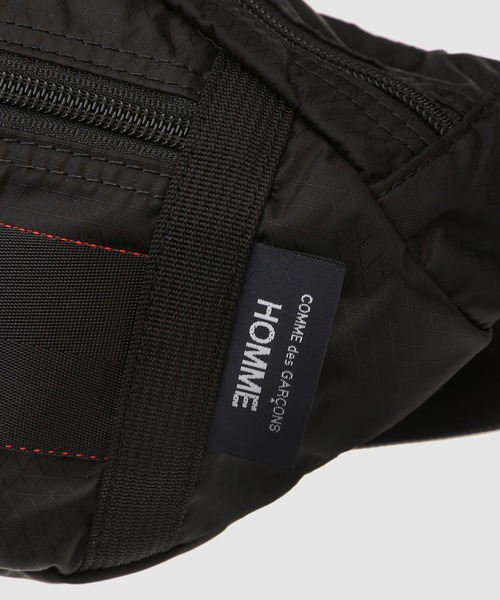 COMME des GARCONS HOMME（コム デ ギャルソン・オム）の「「BRIEFING」W-NAME NYLON LIPSTOP BAG（ボディバッグ/ウエストポーチ・メンズ・ベージュ/ブラック・ONE SIZE）」の6枚目の写真