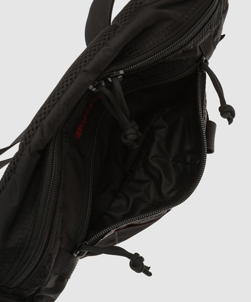 COMME des GARCONS HOMME（コム デ ギャルソン・オム）の「「BRIEFING」W-NAME NYLON LIPSTOP BAG（ボディバッグ/ウエストポーチ・メンズ・ベージュ/ブラック・ONE SIZE）」の11枚目の写真