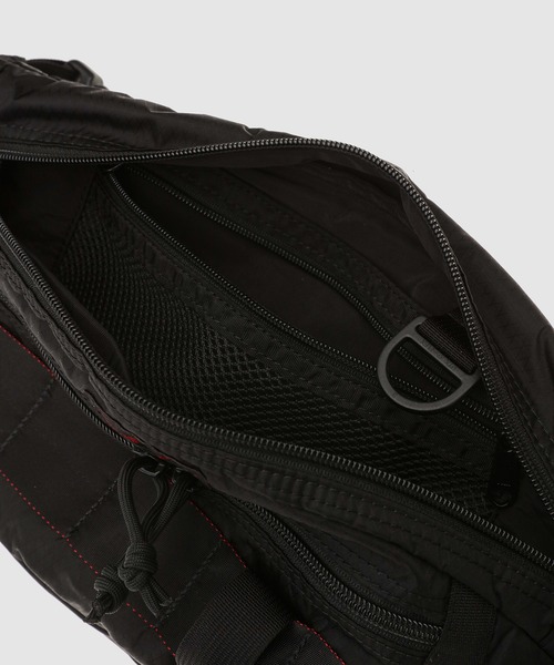 COMME des GARCONS HOMME（コム デ ギャルソン・オム）の「「BRIEFING」W-NAME NYLON LIPSTOP BAG（ボディバッグ/ウエストポーチ・メンズ・ベージュ/ブラック・ONE SIZE）」の12枚目の写真