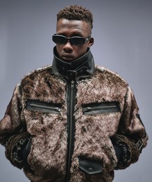 ANDER HUNKファージャケット ANDER HUNK（アンダーハンク）の「Switch Design Faux Fur Flight