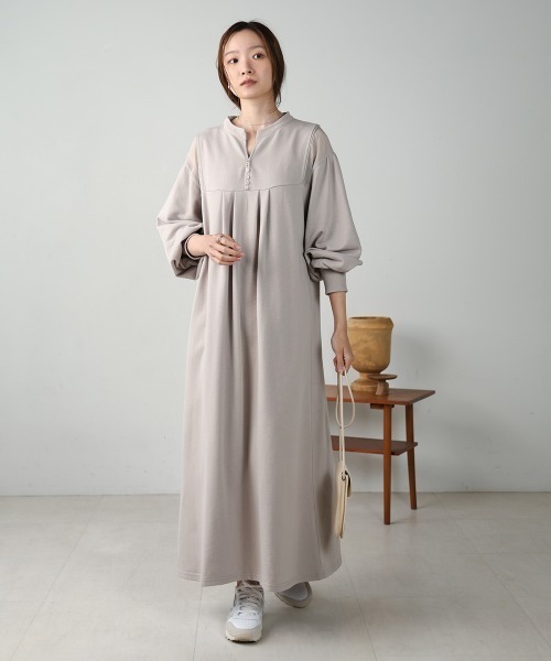 Bab(バブ)の「【低身長向けサイズあり】カフタンシアー裏毛ワンピース(ワンピース・レディース・ベージュ・MEDIUM/SMALL)」の6枚目の写真