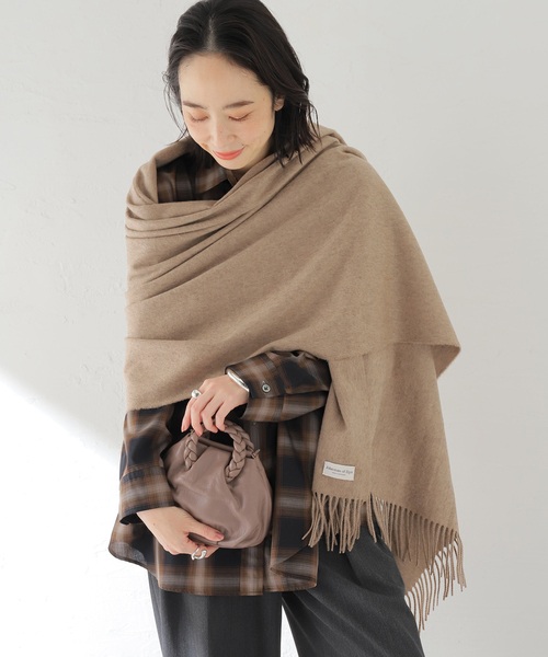 Johnstons of Elgin（ジョンストンズオブエルガン）の「【Johnstons of Elgin】cashmere solid stole：ストール（ストール/ショール・レディース・ブラック/チャコールグレー/ベージュ・FREE）」の12枚目の写真