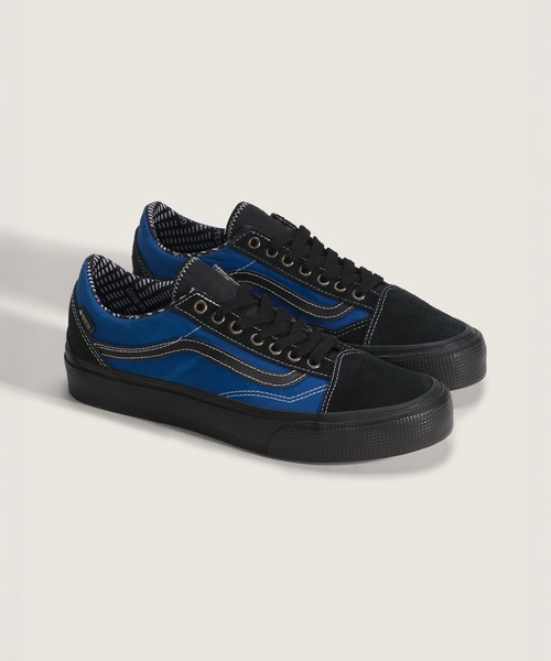 VANS(バンズ)の「オールドスクール GORE-TEX / Old Skool GORE-TEX OUTDOOR BLA VN000DCDY611(スニーカー・メンズ・ブルー・11/10.5/8/10/7.5/8.5/9/9.5/12)」の2枚目の写真