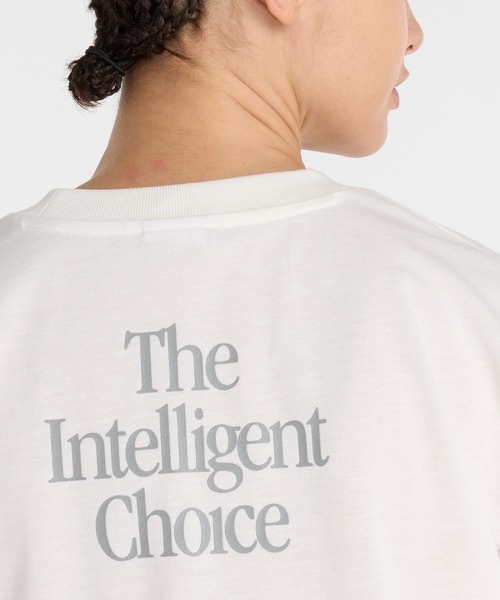 NEW BALANCE（ニューバランス）の「グラフィックTシャツ（Tシャツ/カットソー・レディース・ブラック/オフホワイト/セージグリーン・SMALL/MEDIUM/LARGE/X-LARGE）」の18枚目の写真