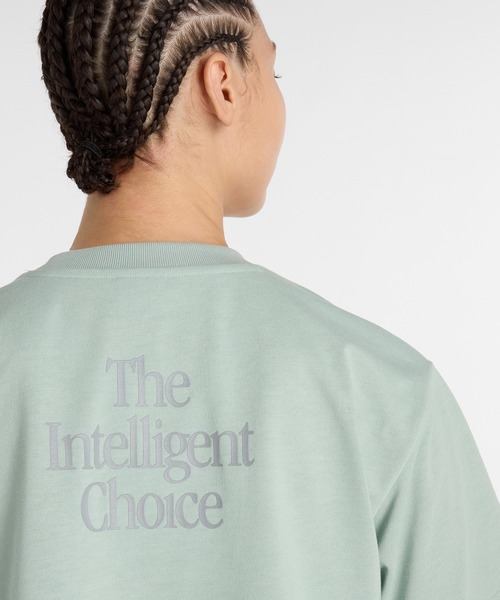 NEW BALANCE（ニューバランス）の「グラフィックTシャツ（Tシャツ/カットソー・レディース・ブラック/オフホワイト/セージグリーン・SMALL/MEDIUM/LARGE/X-LARGE）」の15枚目の写真