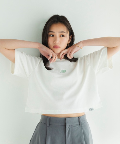 NEW BALANCE（ニューバランス）の「グラフィックTシャツ（Tシャツ/カットソー・レディース・ブラック/オフホワイト/セージグリーン・SMALL/MEDIUM/LARGE/X-LARGE）」の4枚目の写真