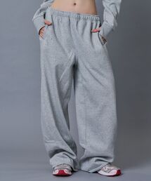 SEQUENZ（シークエンズ）の「【sqnz（エスキュンズ）】sqnz glitter sweat pants / グリッター スウェットパンツ ラインストーン ドローストリング ポケット 裏起毛 【セットアップ着用可能】（その他パンツ）」