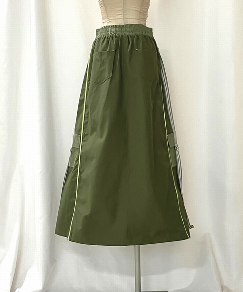 Q（キュー）の「切替サイドZIPラインスカート（スカート・レディース・チャコールグレー/オリーブ・MEDIUM）」の6枚目の写真