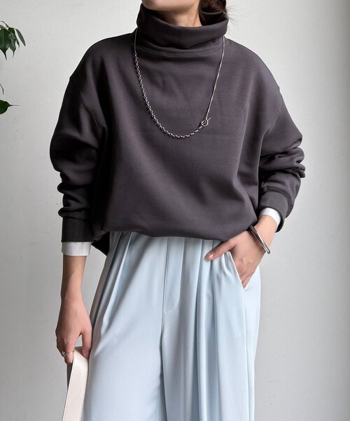 DouDou(ドゥドゥ)の「裏起毛ハイネックプルオーバー(Tシャツ/カットソー・レディース・ライトベージュ/チャコールグレー・FREE)」の9枚目の写真
