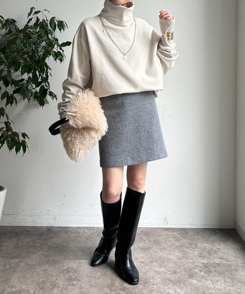 DouDou(ドゥドゥ)の「裏起毛ハイネックプルオーバー(Tシャツ/カットソー・レディース・ライトベージュ/チャコールグレー・FREE)」の13枚目の写真