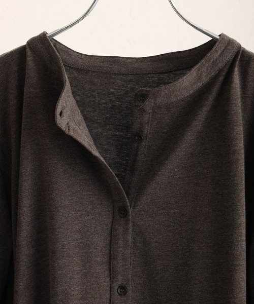 ElegChic(エレグシック)の「ペプラム ギャザーブラウス風カットソー(Tシャツ/カットソー・レディース・ブラック/グレー・4L/XL/M)」の13枚目の写真