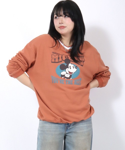 Disney(ディズニー)の「Disney(ディズニー)キャラクターカレッジロゴプリント Vネックスウェットトレーナー/ミッキーマウス/101匹わんちゃん/ドローコード付(スウェット・レディース・モカ/スミクロ/ネイビー/オレンジ系その他・M/L)」の4枚目の写真