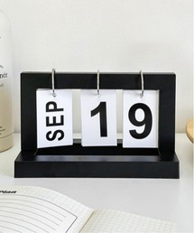 Ein（アイン）の「Ein/リング式 モノトーン 日めくり 卓上 カレンダー（インテリア雑貨）」