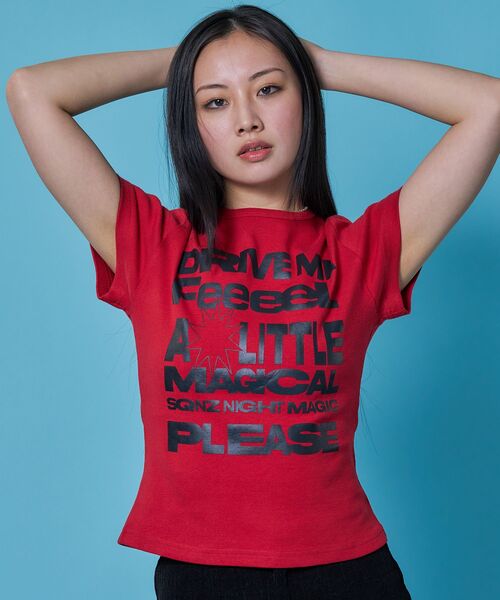 SEQUENZ(シークエンズ)の「※WEB限定 / メッセージプリント /ビックロゴコンパクトT / sqnz message pt compact tee(Tシャツ/カットソー・レディース・レッド/ホワイト/その他1/ブラウン/ブラック・MEDIUM/SMALL/LARGE)」の4枚目の写真