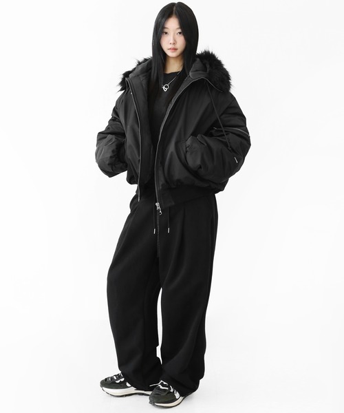 minsobi(ミンソビ)の「フェイクファー ボリュームフード ブルゾン(ノーカラージャケット・メンズ・ブラック・FREE)」の14枚目の写真