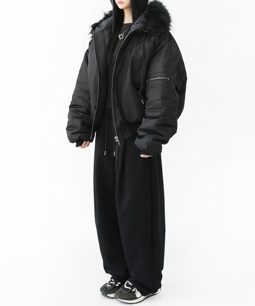 minsobi(ミンソビ)の「フェイクファー ボリュームフード ブルゾン(ノーカラージャケット・メンズ・ブラック・FREE)」の17枚目の写真