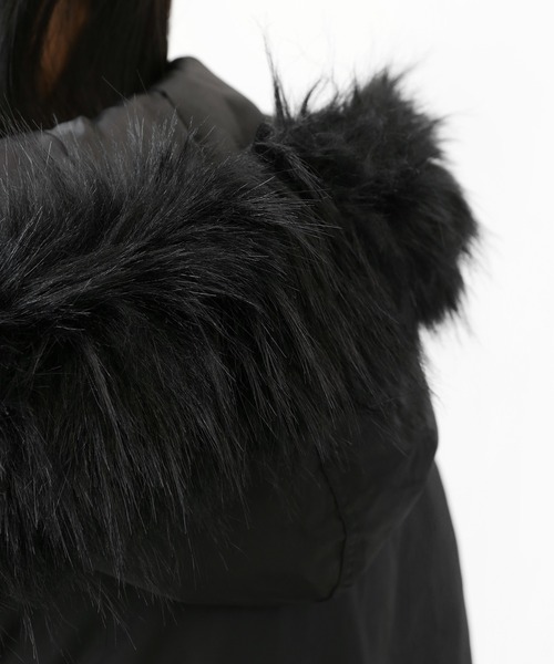 minsobi(ミンソビ)の「フェイクファー ボリュームフード ブルゾン(ノーカラージャケット・メンズ・ブラック・FREE)」の7枚目の写真