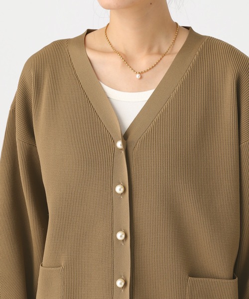 Elura（エルーラ）の「パールボタンリブカーディガン/655087（カーディガン/ボレロ・レディース・ネイビー/ホワイト/キャメル/ブルー・FREE）」の18枚目の写真